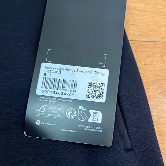 Lululemon Disney Black Joggers heavyweight fleece pants small - Picture 3 of 5